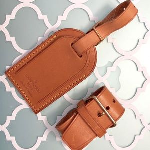 AUTHENTIC Louis Vuitton Luggage Tag & Poignet Set